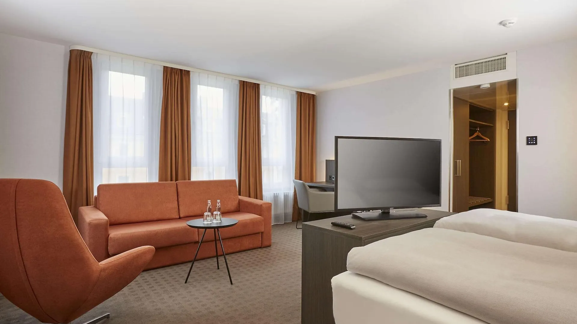 H4 Hotel Residenzschloss Bayreuth 4*,  Tyskland